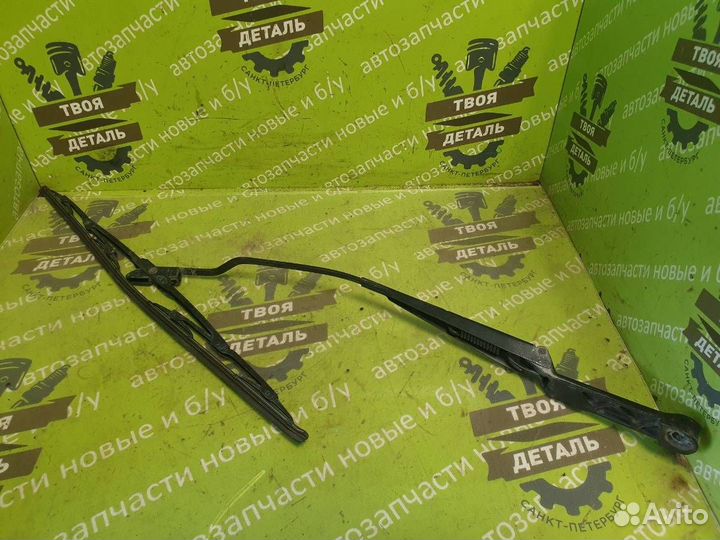 Поводок стеклоочистителя левый Volkswagen Golf 3