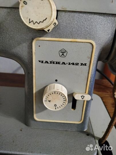 Швейная машинка чайка 142м