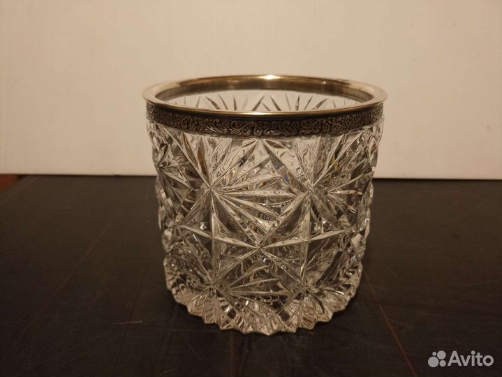 Цветное стекло, хрусталь с мельхиоровым ободком