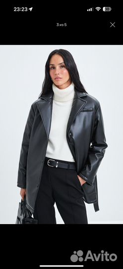 Куртке черная Zarina