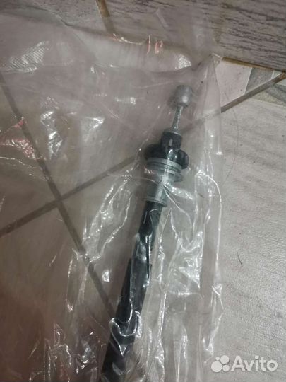 Renault трос стояночного тормоза