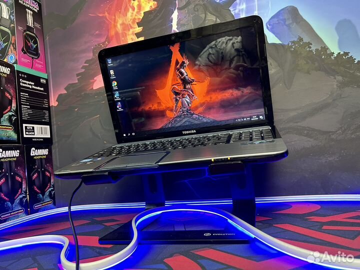 Мощный ноутбук Toshiba i7 2GB видео 8GB озу SSD