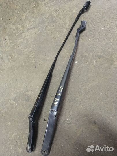 Поводок стеклоочистителя Volkswagen Passat CC