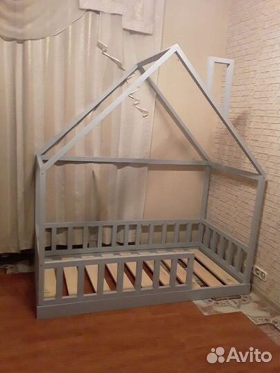 Кровать-домик