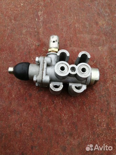 Клапан включения делителя кпп 151772040
