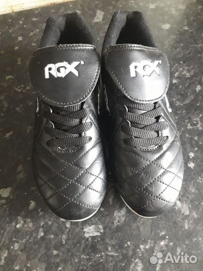 Футбольные бутсы