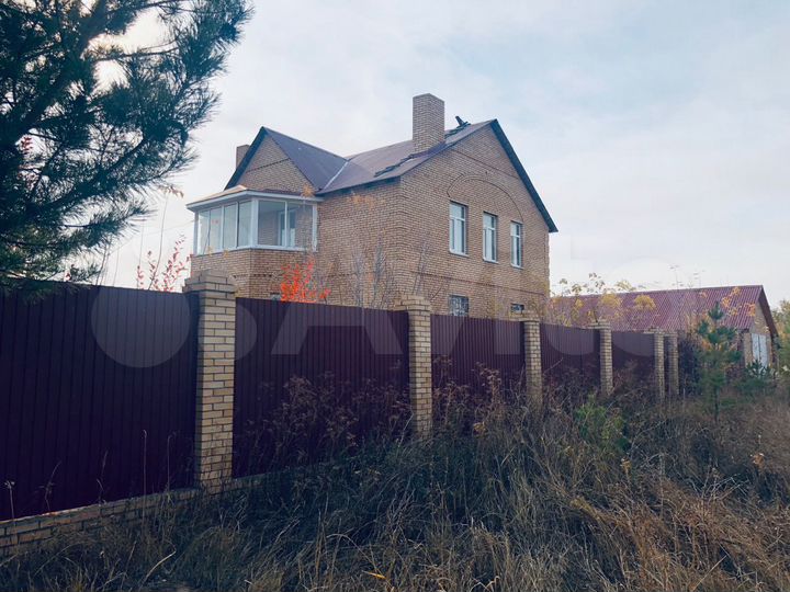 Дом 209 м² на участке 15 сот.