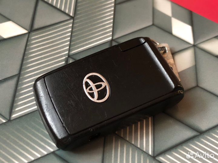 Ключ toyota оригинал
