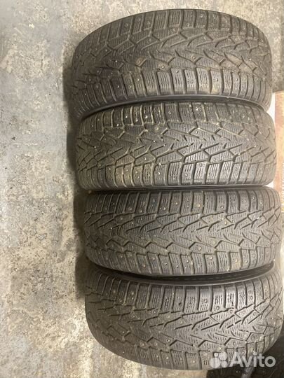 Nokian Tyres Hakkapeliitta 7 215/60 R16 99T