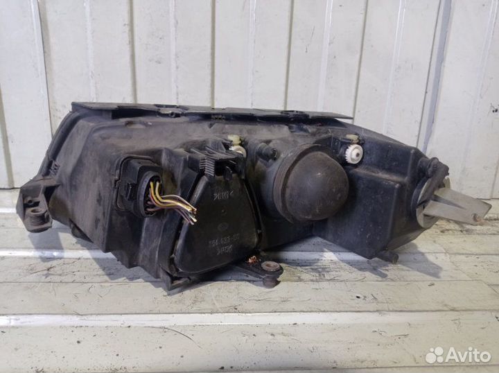 Фара передняя Volkswagen Passat B5 седан
