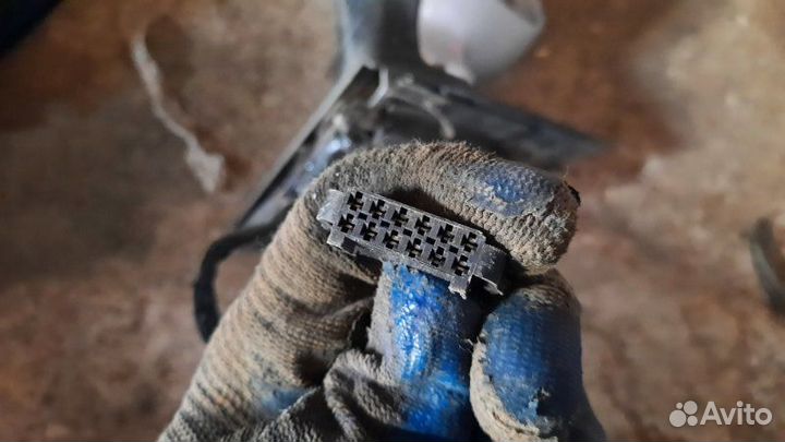 Зеркало левое Volkswagen Passat B5+ ATQ 2001