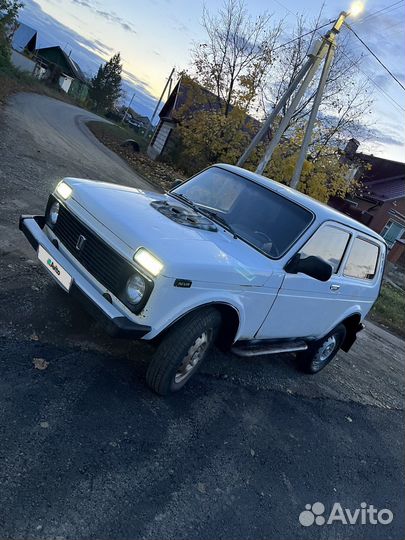 LADA 4x4 (Нива) 1.7 МТ, 2009, 200 000 км