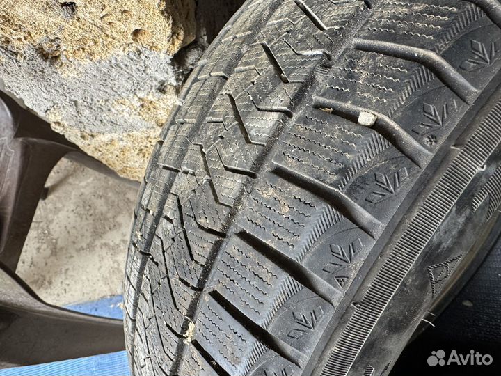Triangle Snowlink PL02 225/60 R18 104V