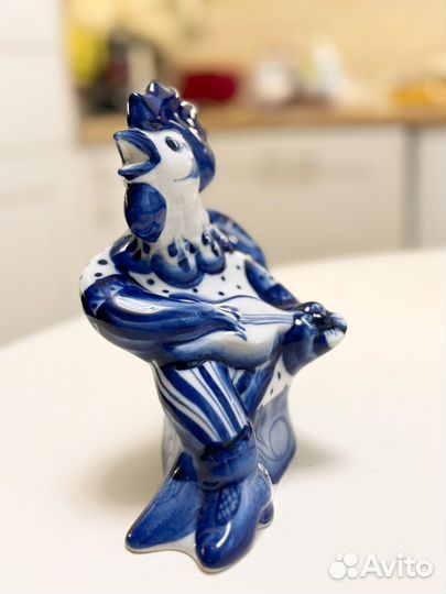 Статуэтка Гжель, Петух с гитарой, авторская