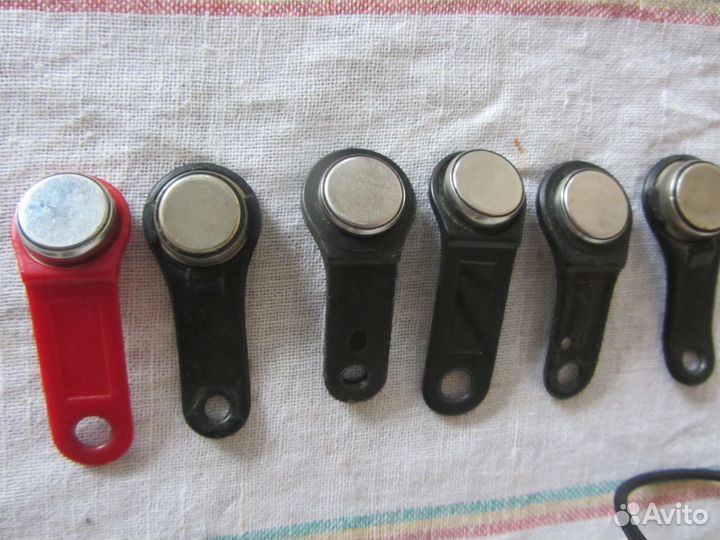 Б/у ключница и кнопки от домофона