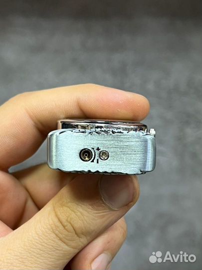Гaзoвaя зажигалка с часами