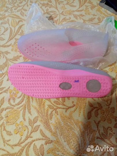 Силиконовые тапочки для воды
