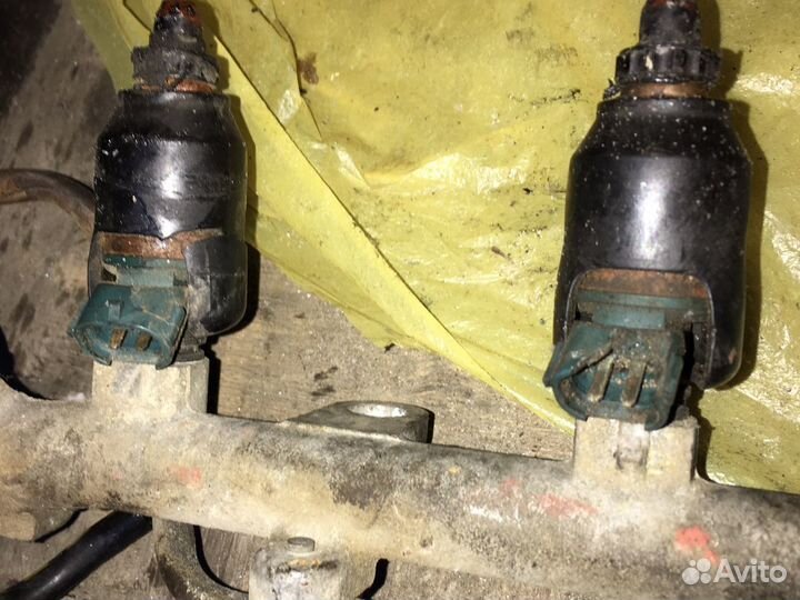 Топливная рампа форсунка Mazda 626 GE 91-97 гг