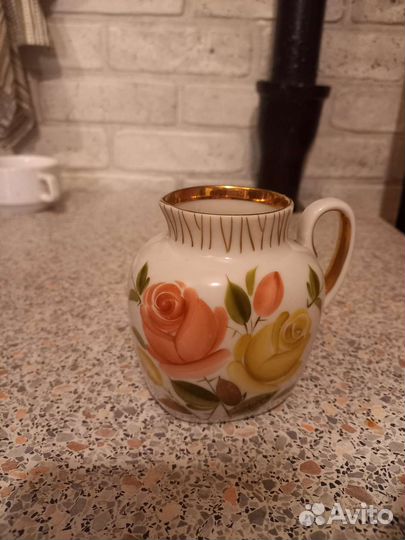 Молочник букет чайных роз