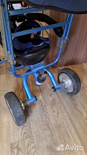 Трехколесный велосипед с родительской ручкой