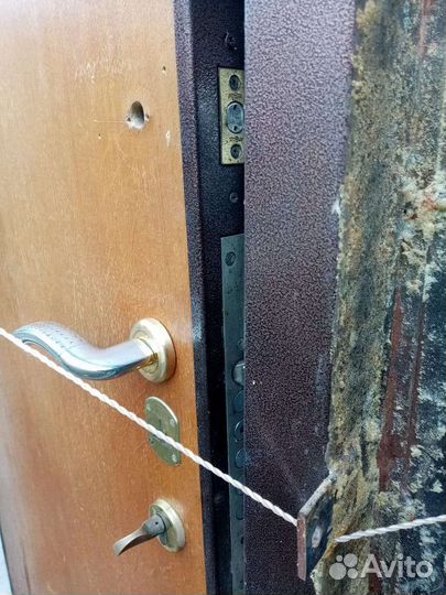 Дверь входная железная бронированая с коробкой