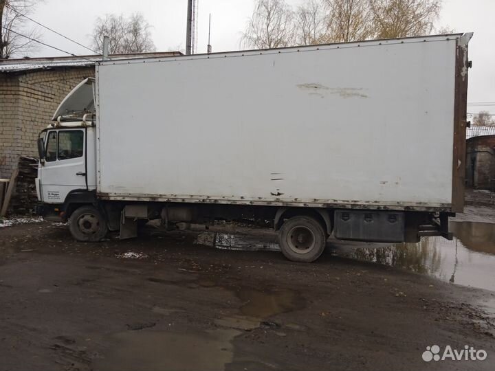 Mercedes-Benz 814, 1992