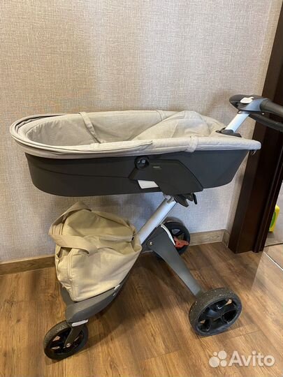 Коляска стокке stokke
