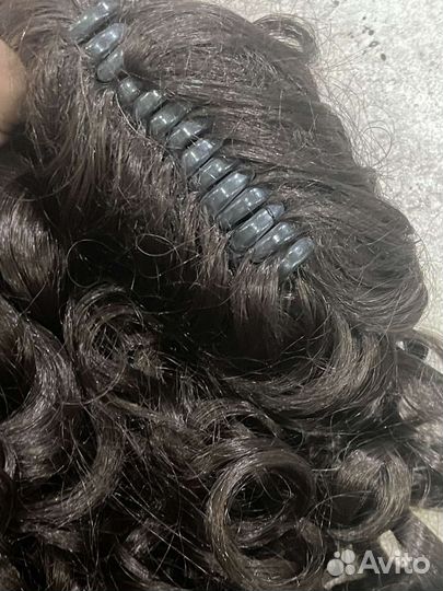 Искусственные волосы на заколке