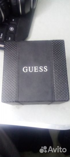 Наручные часы Guess