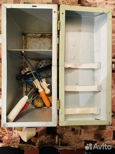 Ящик-Санки для зимней рыбалки с лыжами СССР