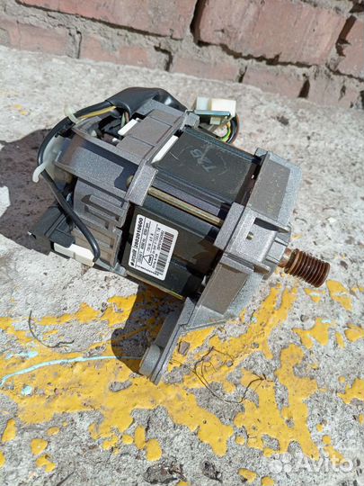 Двигататель стиральной машины
