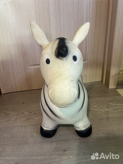 Прыгун лошадка