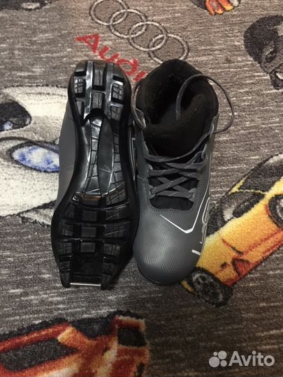 Лыжные ботинки размер 37 (маломерки)