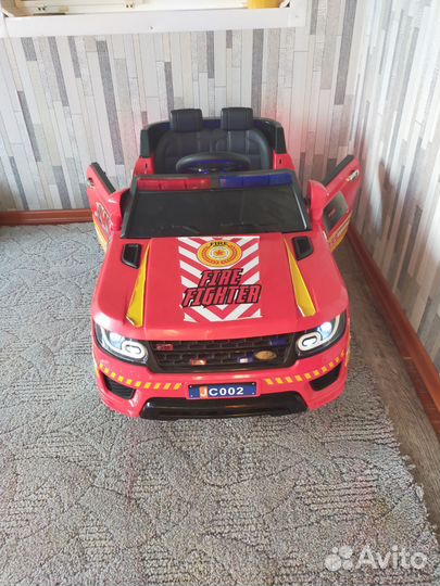 Детский электромобиль двухместный бу