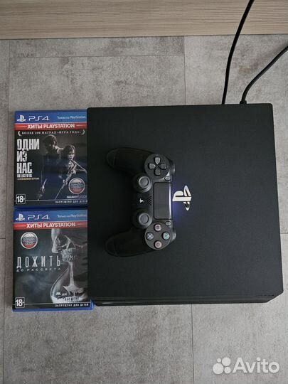 Sony Playstation 4 Pro 1TB (CUH-7008B)