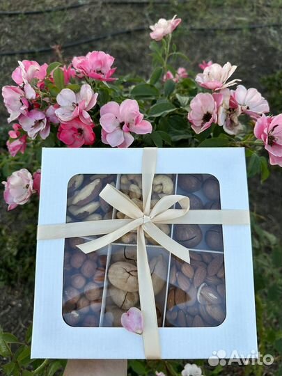 Подарок орехи сухофрукты 1 сентября коробочки