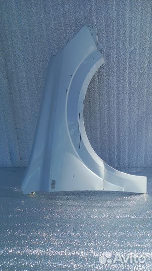 Крыло переднее правое Opel Astra H с дефектом