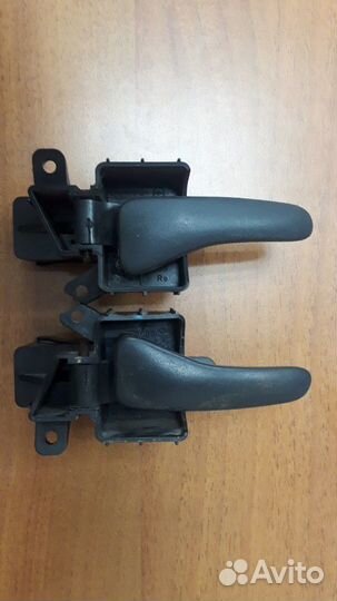 Ручка двери внутренняя левоя Mercedes Atego