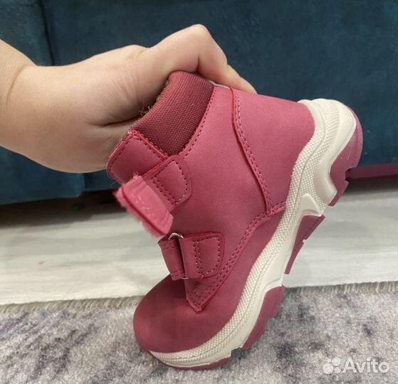 Ботинки демисезонные для девочки 23 размер новые