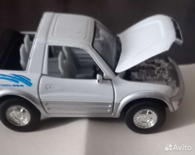 Модель toyota RAV4