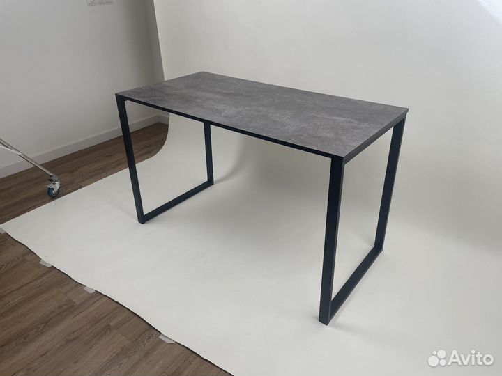 Стол лофт тёмный цемент новый