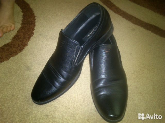 Одежда к школе (брюки, жилет, рубашки и обувь)