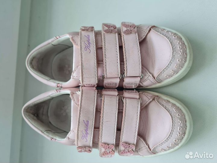 Кеды б/у для девочки 28р