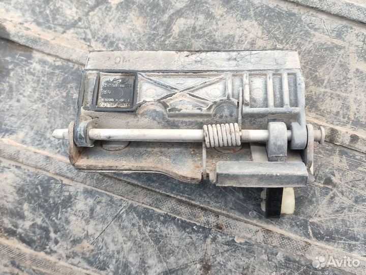 Ручка двери багажника хюндай матрикс киа