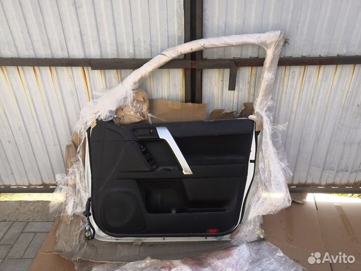 Передняя правая дверь Prado 150 2009-2022