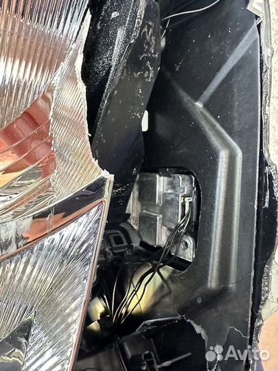 Фара правая skoda rapid