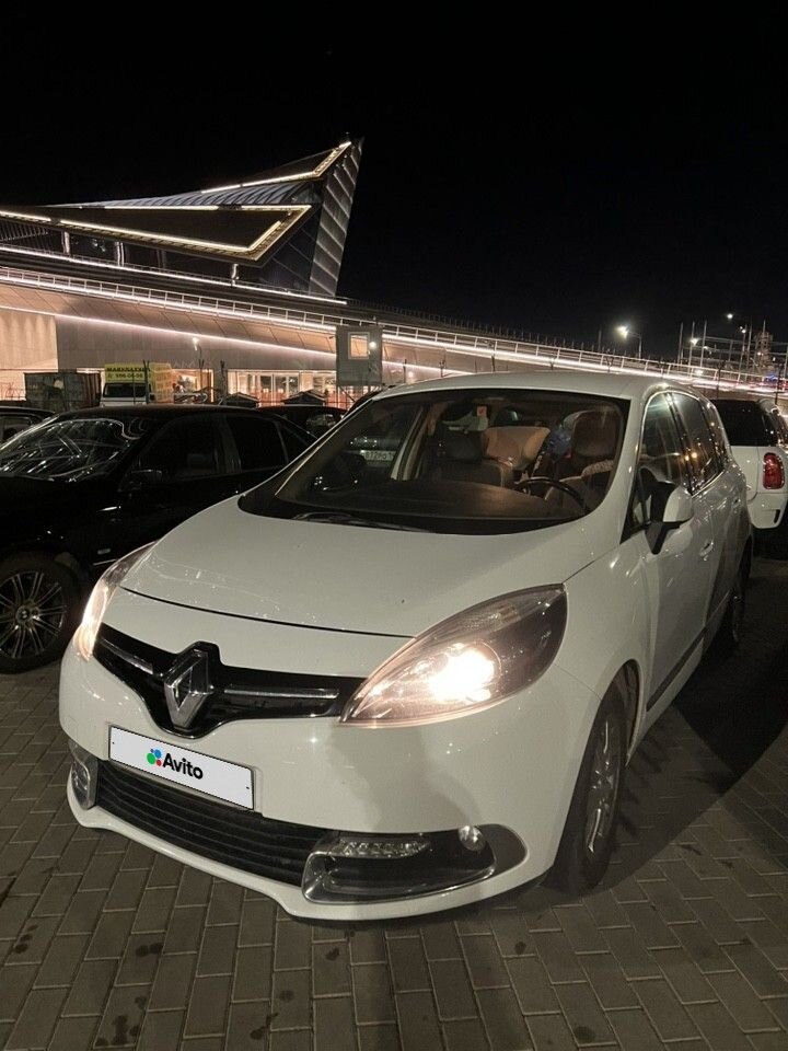 Renault Grand Scenic: фото владельца