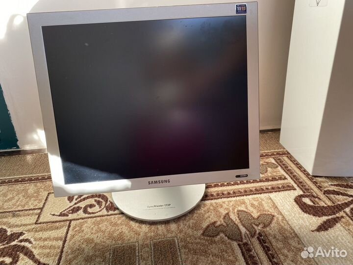 Монитор samsung syncmaster 173Р
