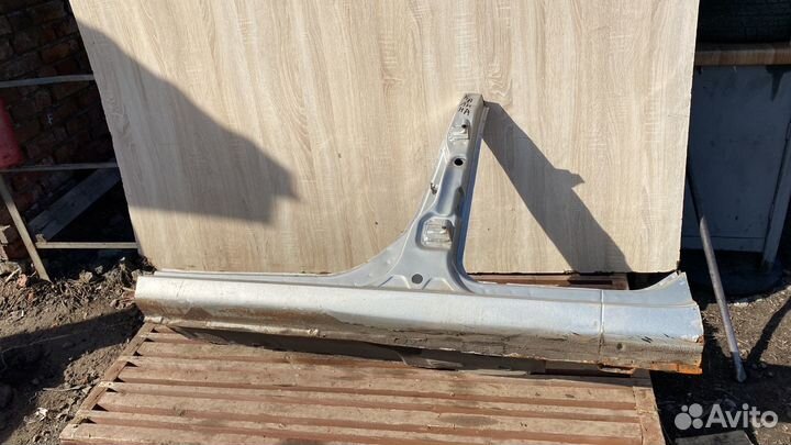 Левый Порог со Стойкой Ваз Лада Калина