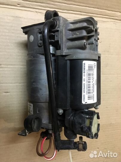 Компрессор подвески Mercedes w220